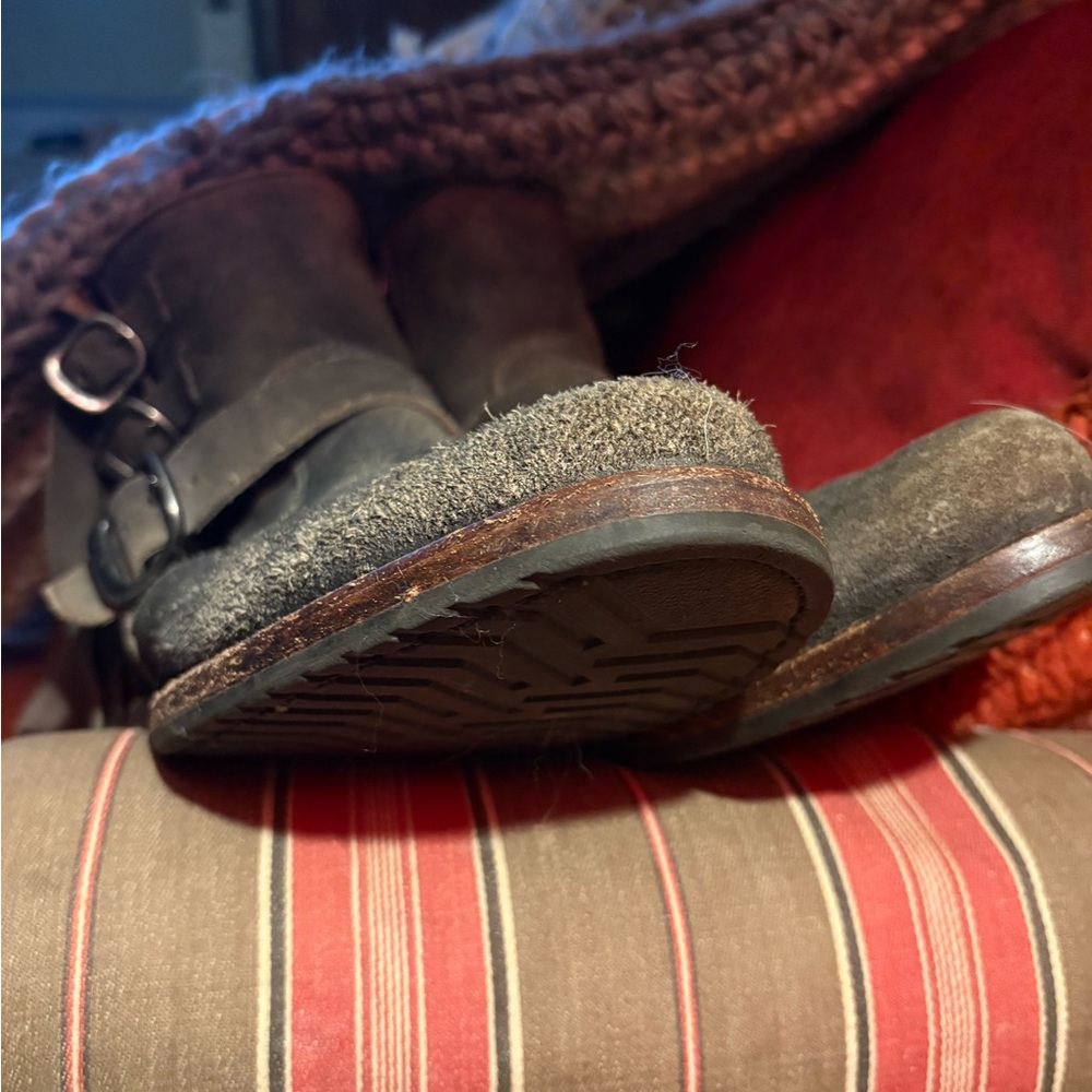 ‘Frye Veronica Strappy Triple Buckle Rustic Distressed Short Suede Boots Size 9’ - Picture 16 of 16